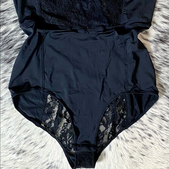 BY MALENE BIRGER “RAWAL” LACE BODYSUIT, SZ SMALL BLACK - Picture 6 of 9